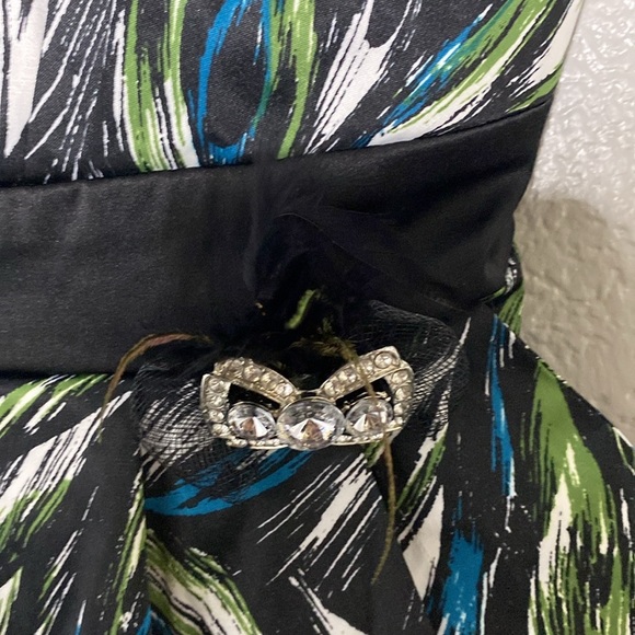 Trixxi Peacock strapless mini dress - Picture 4 of 8